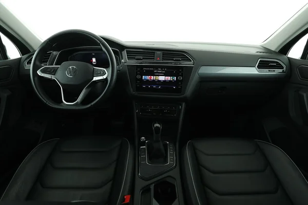 Volkswagen Tiguan (2021) — foto 3 van 16