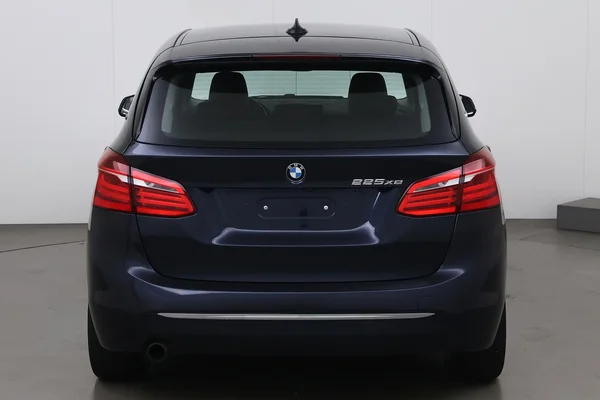 BMW 2 Active Tourer PHEV (F45) (2017) — foto 21 van 26