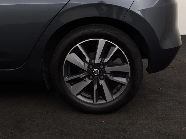 NISSAN Micra (2018) — foto 7 van 24