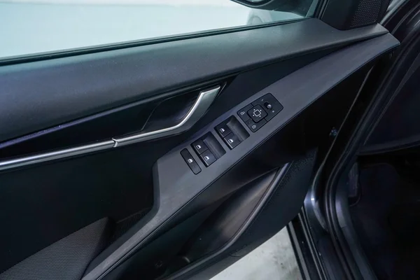 Kia Niro HEV (2025) — foto 8 van 44