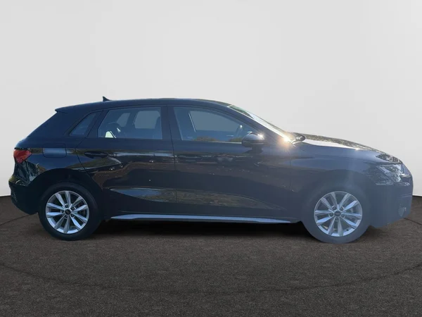 AUDI A3 Sportback (2022) — foto 16 van 18