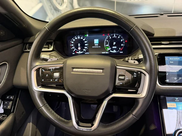 Land Rover Range Rover Velar (2021) — foto 3 van 28