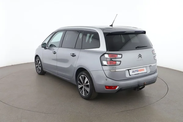 Citroen C4 (2017) — foto 10 van 16