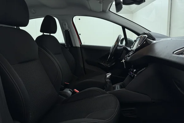 Peugeot 208 (2018) — foto 21 van 23