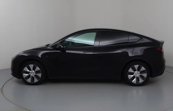 Tesla Model 3 (2023) — foto 12 van 36