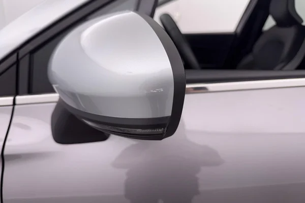 Renault Captur (2023) — foto 10 van 18