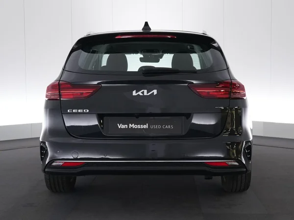 Kia cee'd (2024) — foto 18 van 22