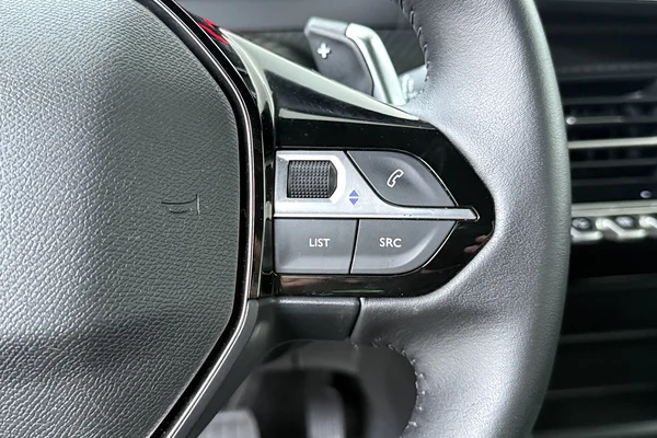 Peugeot 2008 (2025) — foto 6 van 16