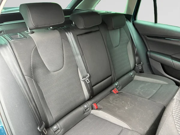 SKODA Octavia Combi (2024) — foto 24 van 24