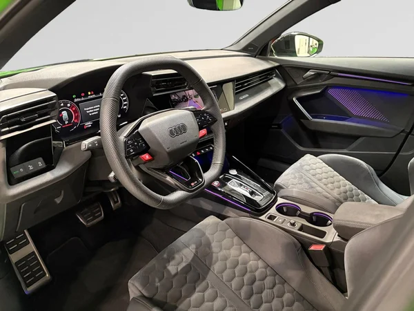 AUDI RS3 Sportback (2025) — foto 2 van 20