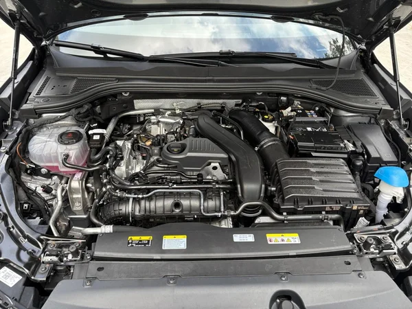 VOLKSWAGEN Passat SW (2025) — foto 15 van 24