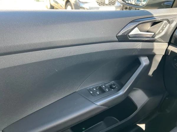 VOLKSWAGEN T-Cross (2025) — foto 9 van 24