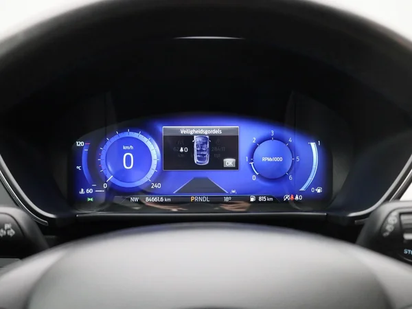 Ford Kuga (2022) — foto 8 van 30