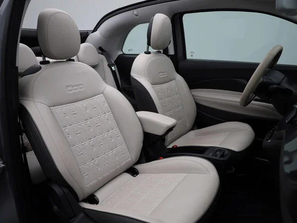 Fiat 500e (2023) — foto 31 van 39