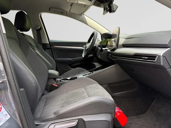VOLKSWAGEN Golf VIII (2025) — foto 5 van 16
