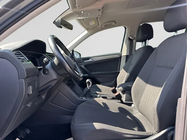 VOLKSWAGEN Tiguan Allspace Dsl (2022) — foto 9 van 23