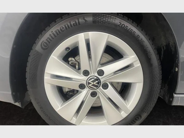 Volkswagen Golf VIII (2024) — foto 17 van 24