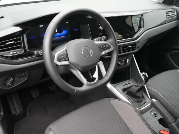 VOLKSWAGEN Polo (2026) — foto 2 van 23