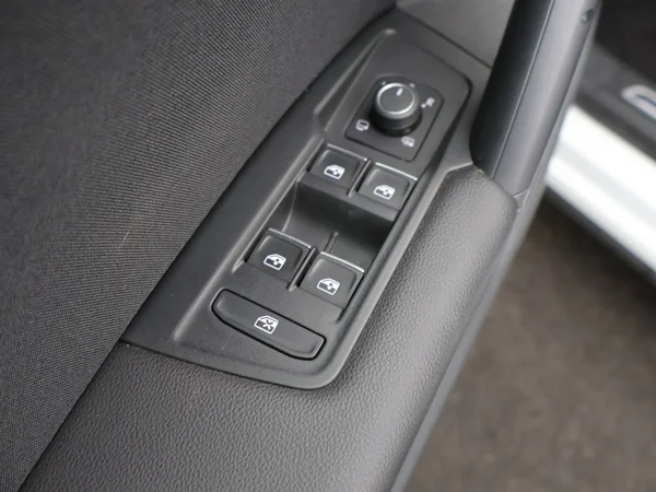 VOLKSWAGEN Tiguan eHybrid (PHEV) (2022) — foto 10 van 25