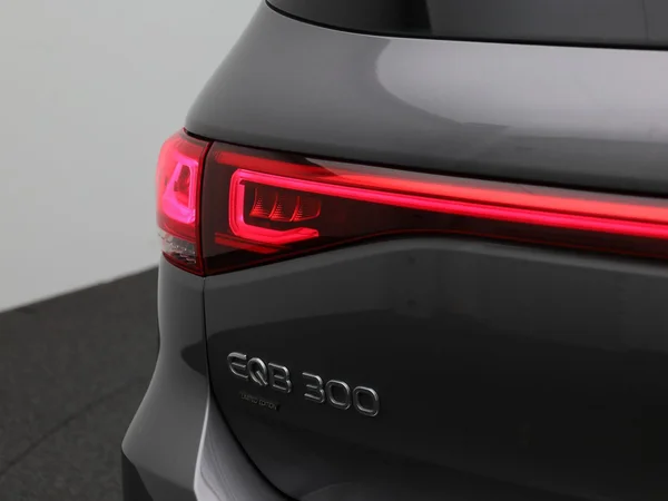 Mercedes-Benz EQB (2022) — foto 38 van 48