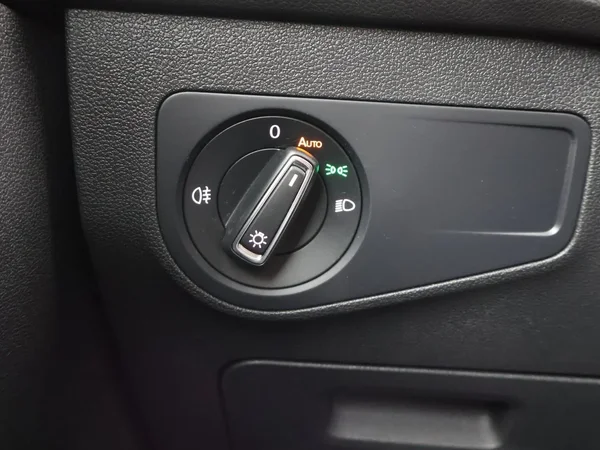 Volkswagen Tiguan (2021) — foto 10 van 27