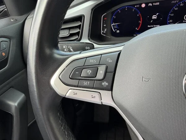 VOLKSWAGEN T-Roc (2022) — foto 11 van 29