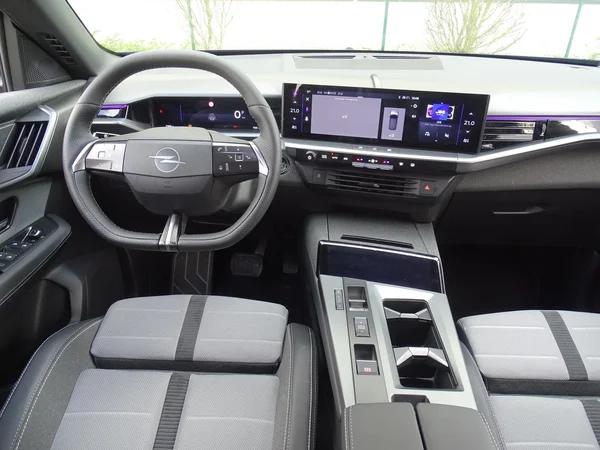 Opel Grandland (2024) — foto 7 van 24