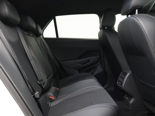 VOLKSWAGEN T-Roc (2025) — foto 2 van 25