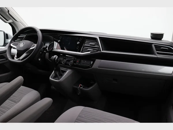 VOLKSWAGEN T6.1 California (2023) — foto 19 van 25