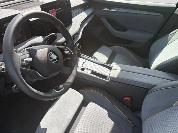 SKODA Superb (2026) — foto 24 van 24