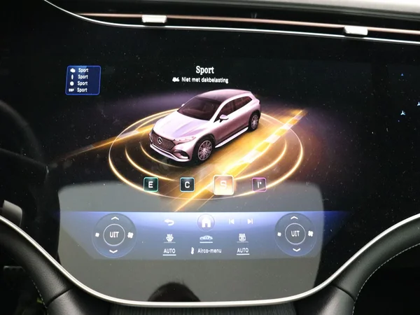 Mercedes-Benz EQS (2025) — foto 17 van 37