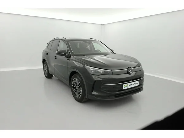 VOLKSWAGEN Tiguan (2025) — foto 23 van 36
