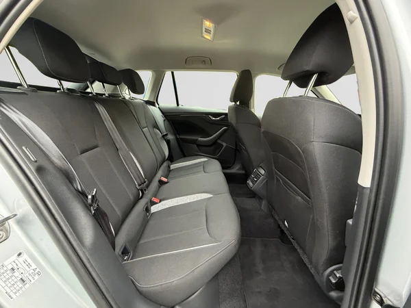 SKODA Kamiq (2024) — foto 10 van 21