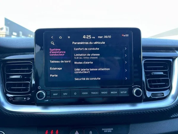KIA Stonic (2024) — foto 10 van 33