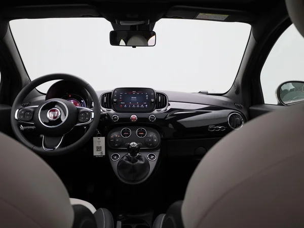 Fiat 500 (2022) — foto 35 van 37