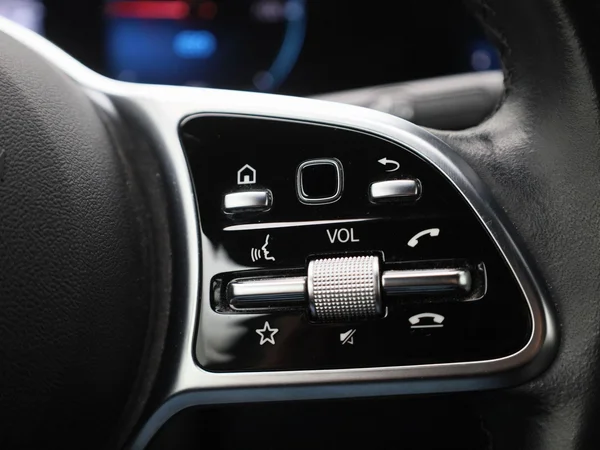 Mercedes-Benz EQA (2023) — foto 24 van 45