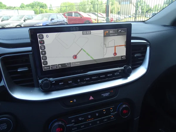 Kia cee'd (2024) — foto 11 van 27