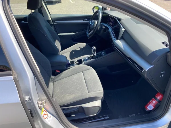 VOLKSWAGEN Golf VIII (2023) — foto 3 van 9
