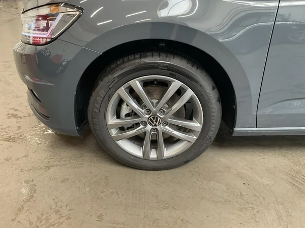 VOLKSWAGEN Touran (2025) — foto 14 van 22