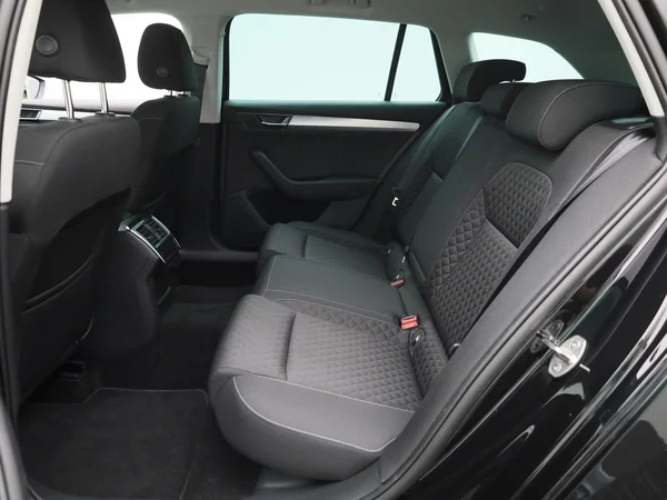 Škoda Superb (2024) — foto 5 van 40