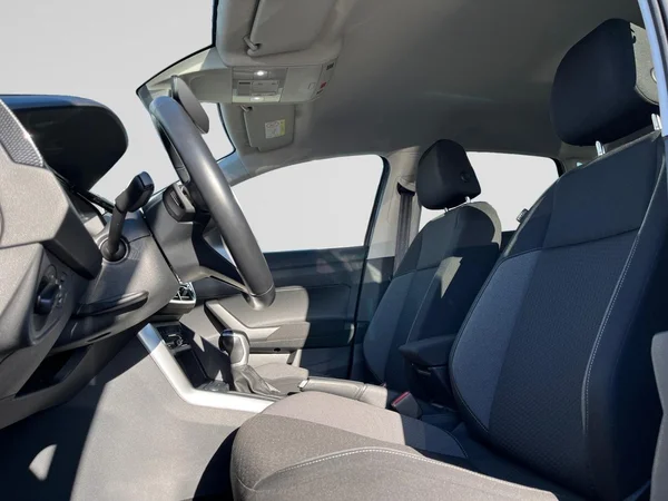 VOLKSWAGEN Taigo (2024) — foto 12 van 17