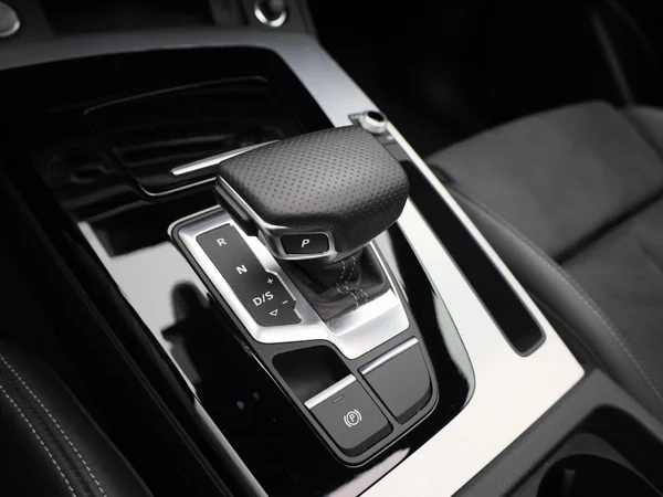 Audi Q5 (2023) — foto 27 van 53
