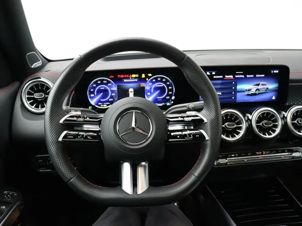 Mercedes-Benz EQB (2026) — foto 9 van 34
