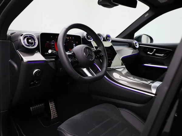 Mercedes-Benz GLC (2025) — foto 32 van 50