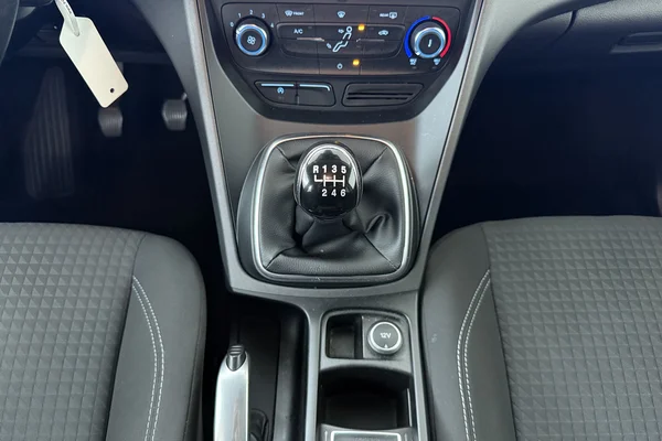 Ford C-Max (2017) — foto 4 van 28