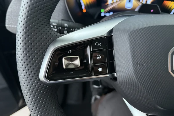 MG ZS Hybrid+ (HEV) (2026) — foto 6 van 16