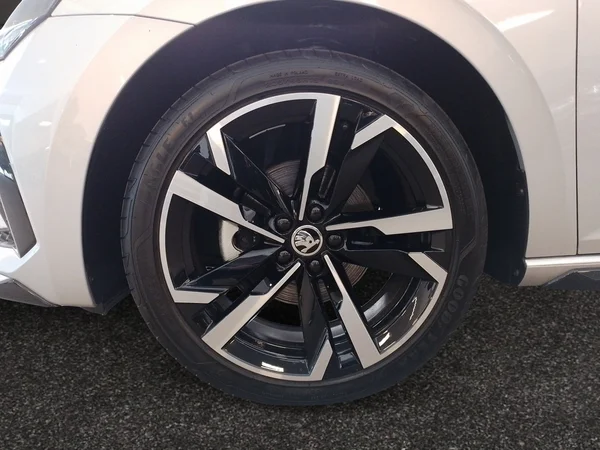 SKODA Scala (2025) — foto 11 van 16