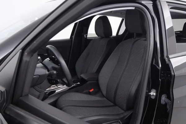 Peugeot E-208 (2025) — foto 4 van 74
