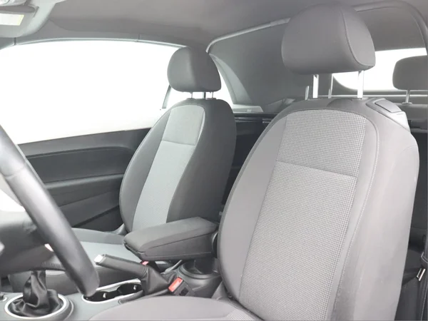 VOLKSWAGEN Beetle Cabriolet (2014) — foto 6 van 17