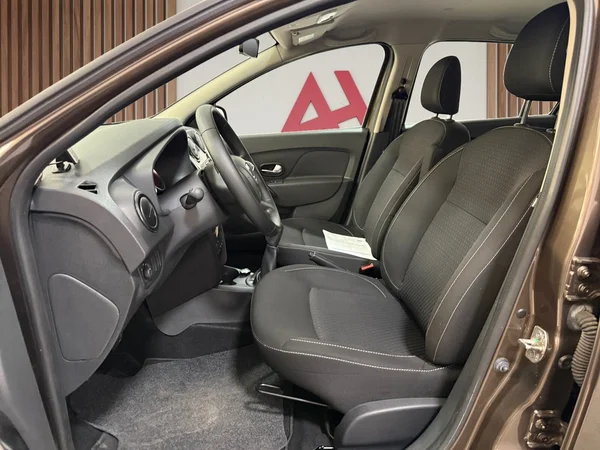 Dacia Logan (2018) — foto 4 van 27